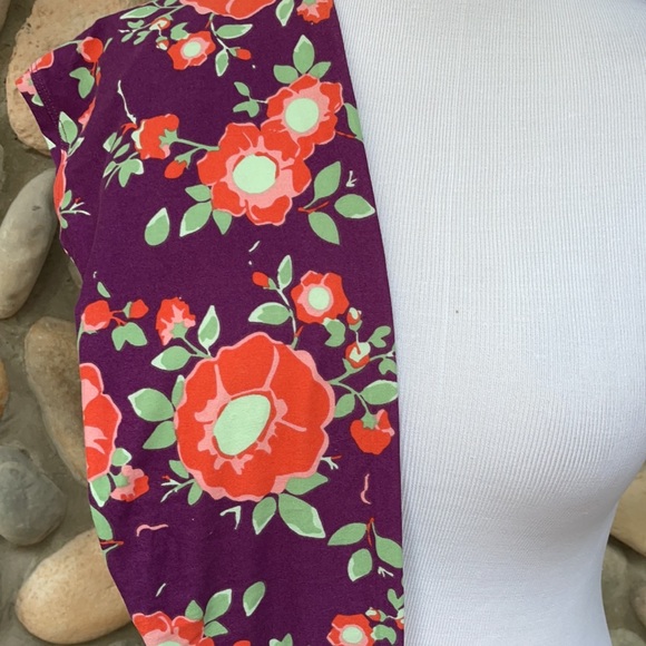 LuLaRoe New OS One Size Purple Floral Leggings NWT - Picture 2 of 6